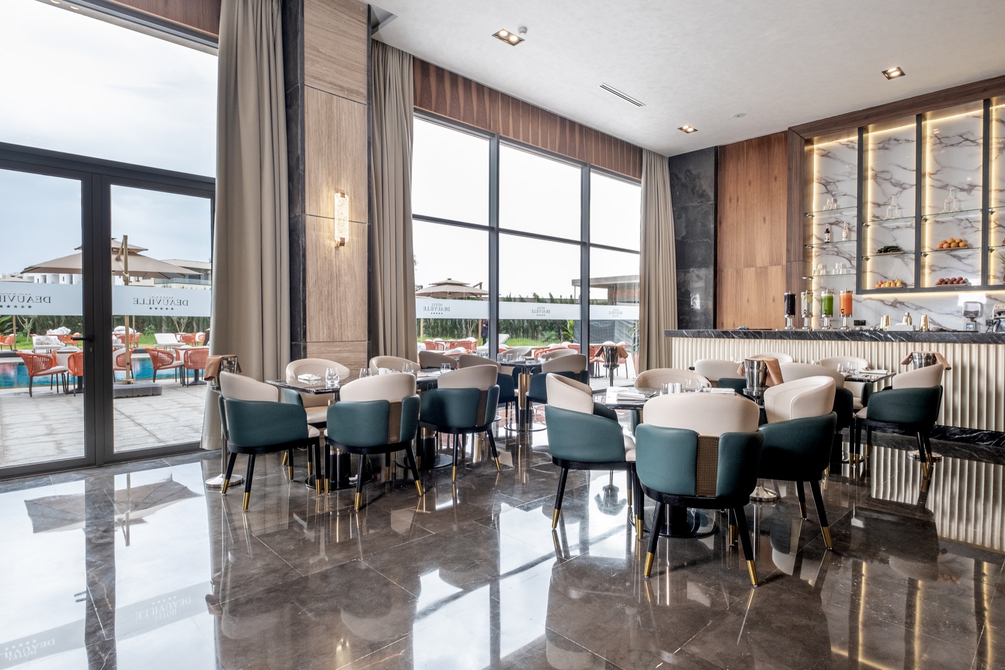 La salle du restaurant Le Méditerranéen