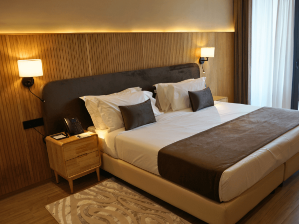 Chambre Vue Piscine (2)